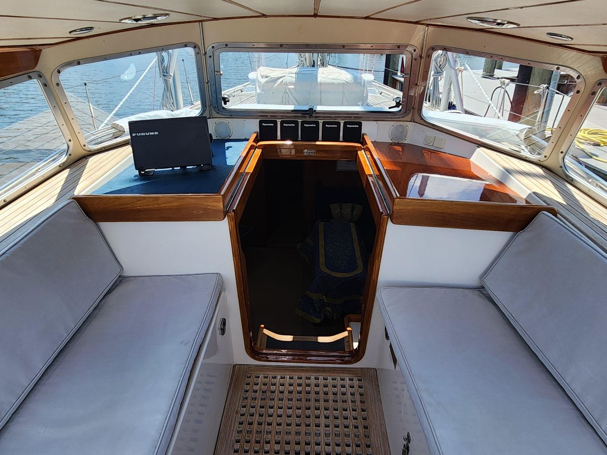2006 Hallberg-Rassy 49 