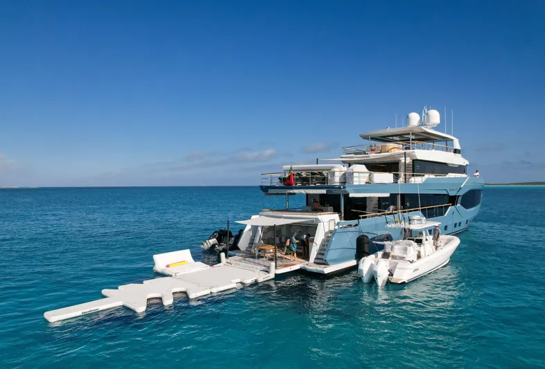 Evelyn P Yacht Photos Pics 