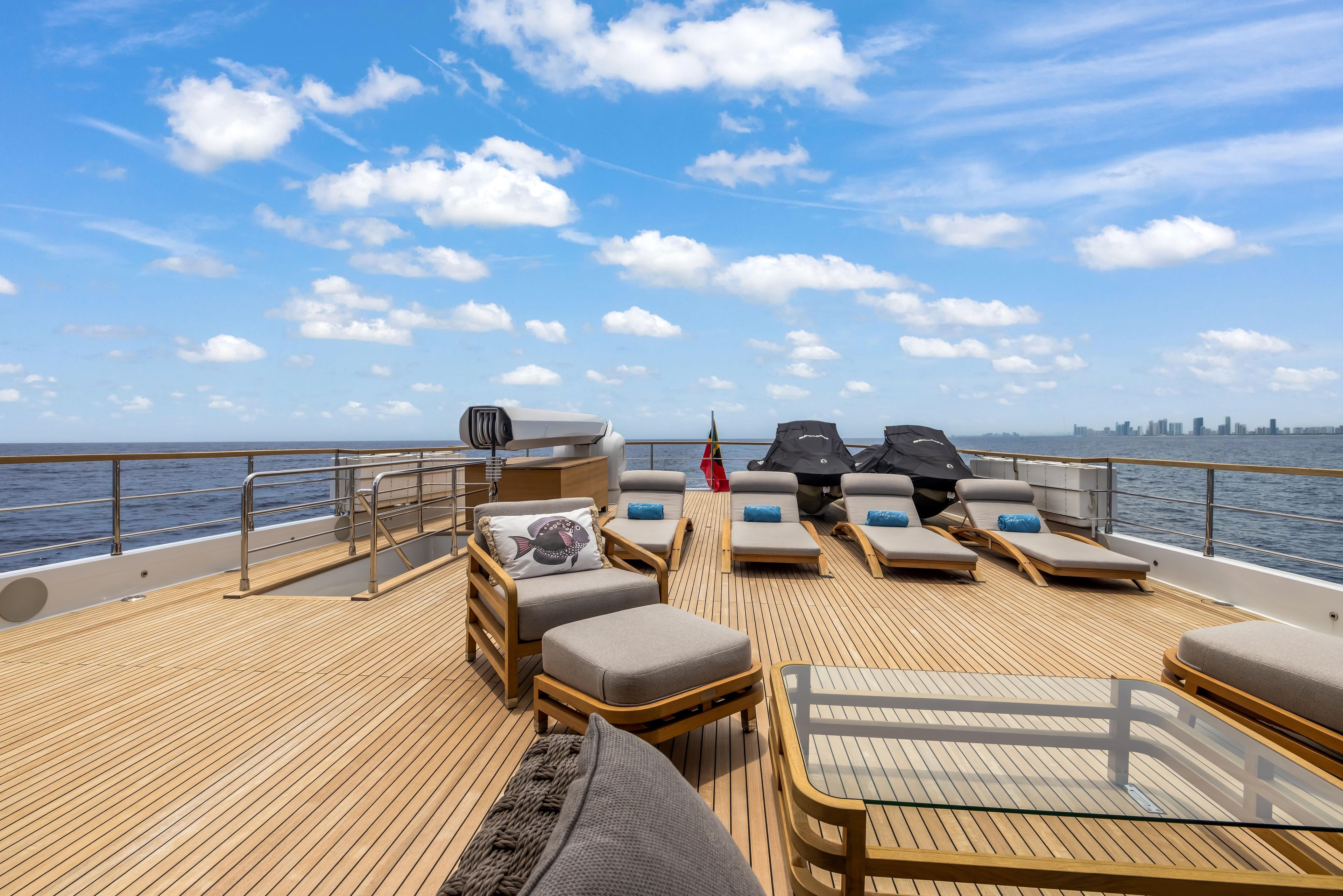 Yacht