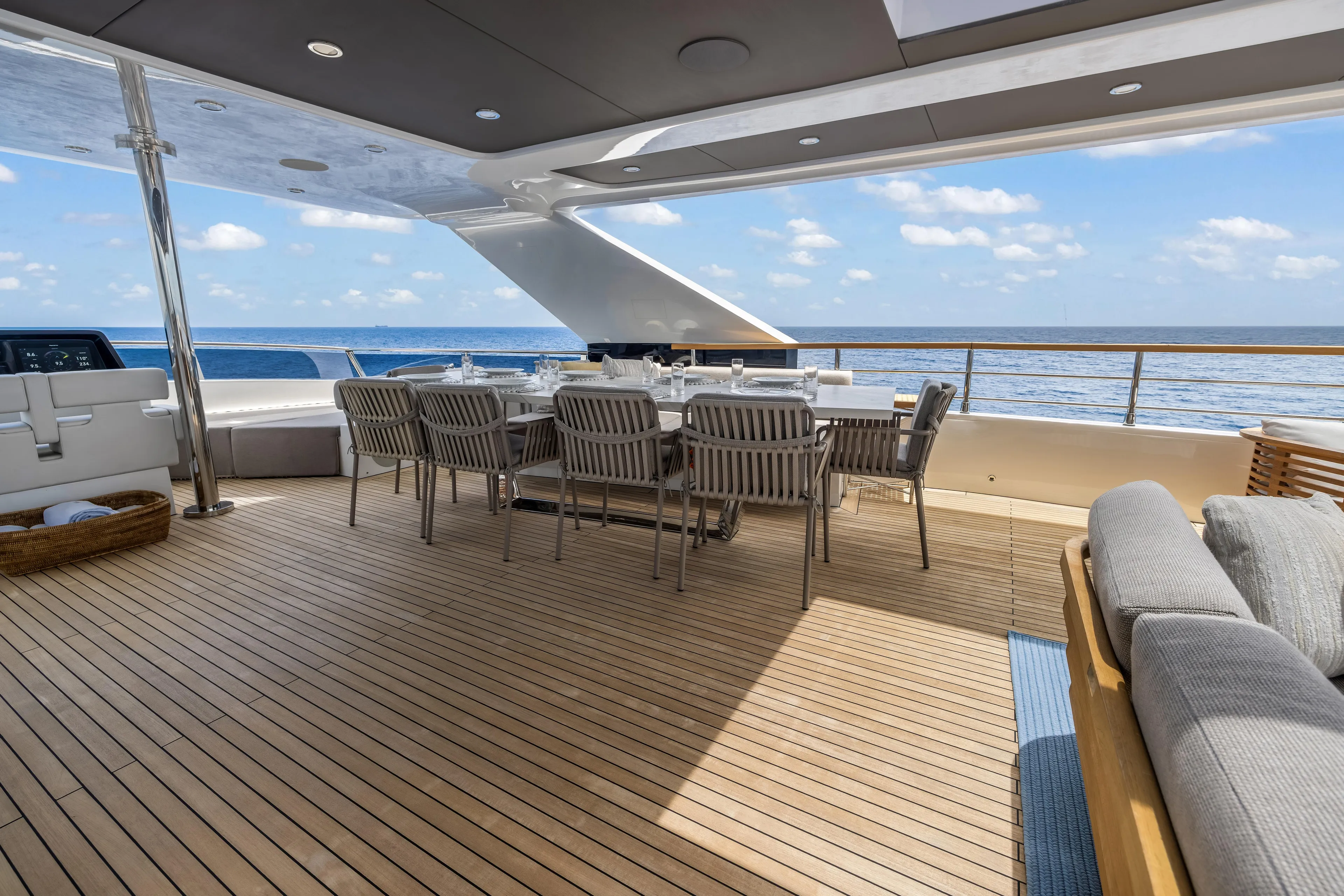 Evelyn P Yacht Photos Pics 