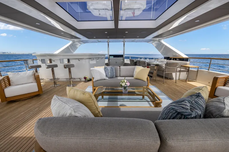 Evelyn P Yacht Photos Pics 