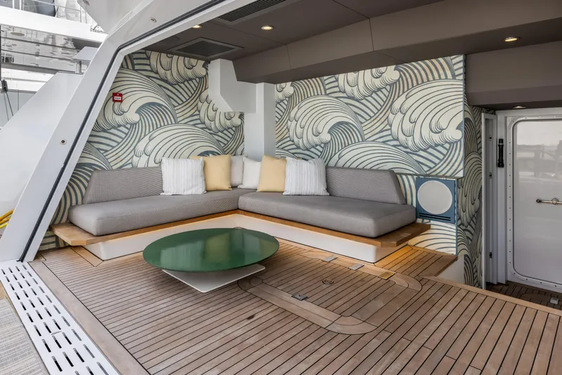 Evelyn P Yacht Photos Pics 