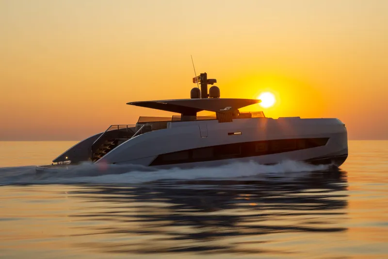  Yacht Photos Pics Luxury MandaYachts 07 SPIDER cruising at sunset, 2025 model.
