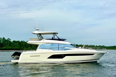 2019 Prestige 520