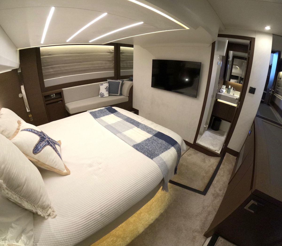 2019 Prestige 52 