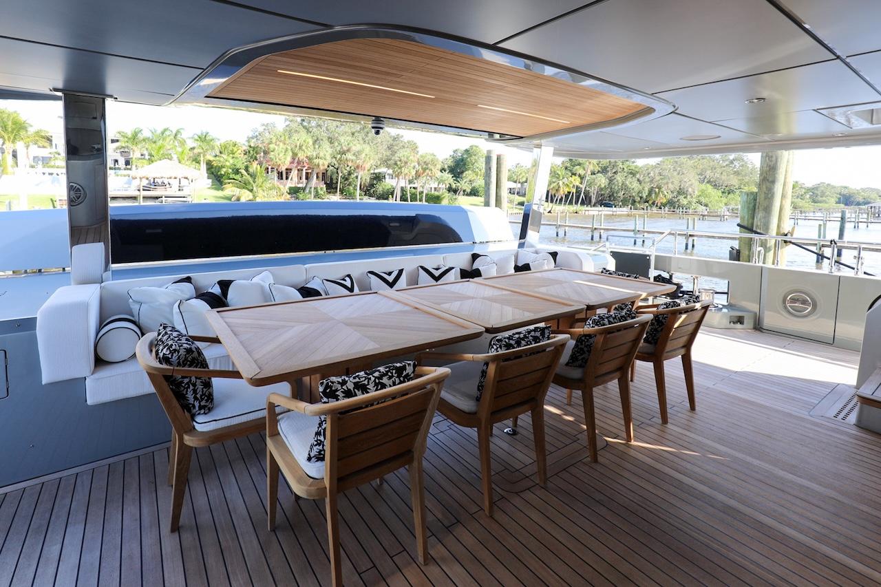 Yacht Photo 26