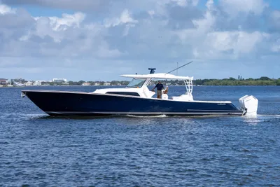 Valhalla Boatworks V-55