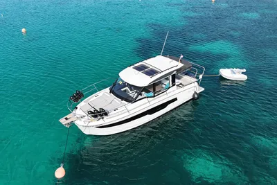 2024 Jeanneau Merry Fisher 895 S2 Joystick..