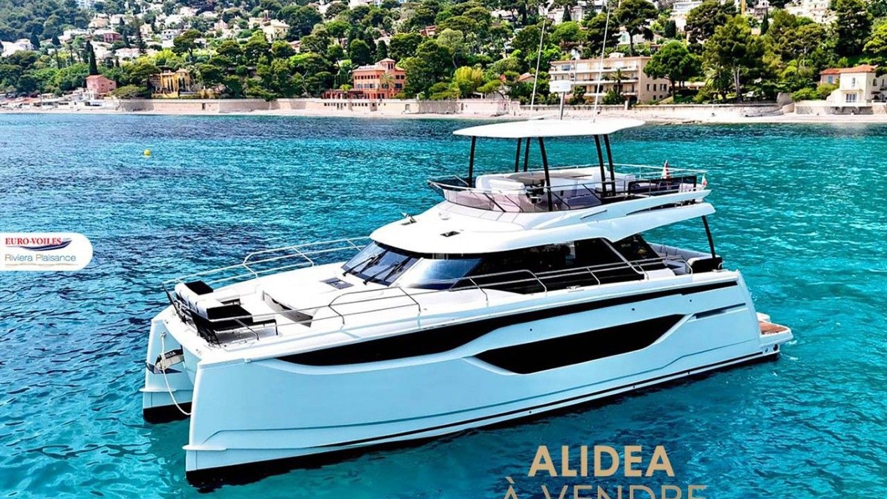 2024 Prestige Yacht M48