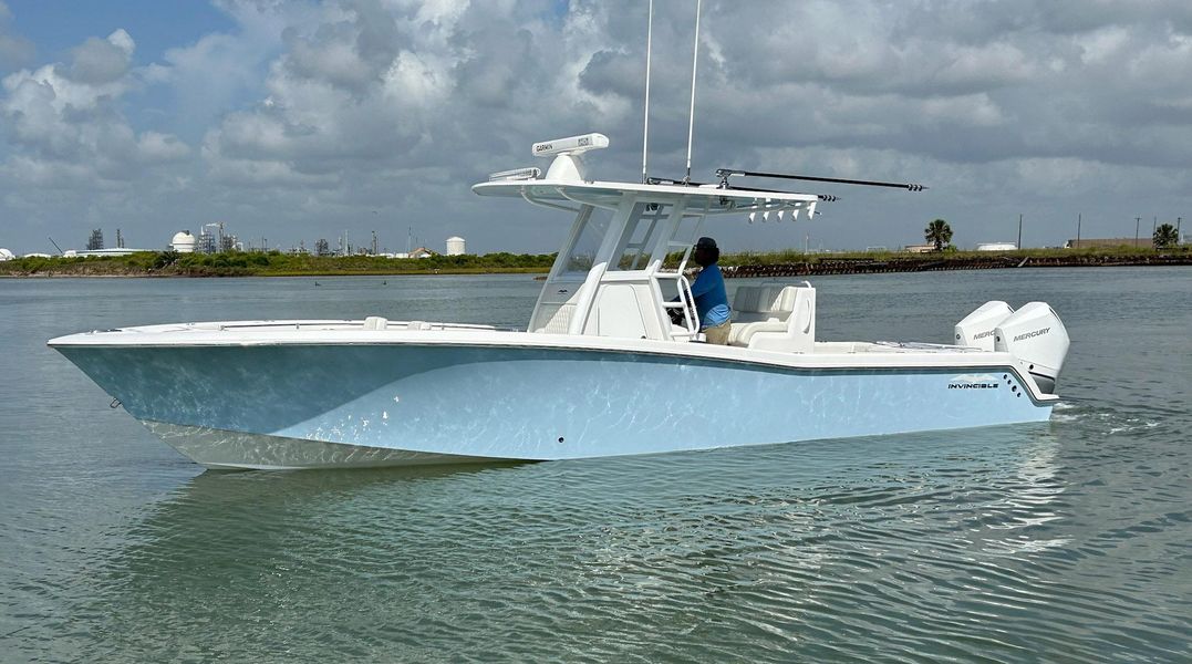 2021 Invincible 33 Open Fisherman