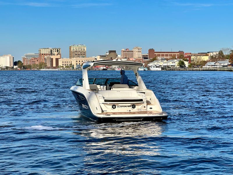 2019 Sea Ray 310 SLX