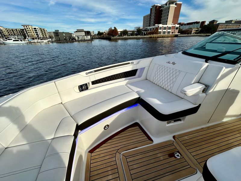 2019 Sea Ray 310 SLX