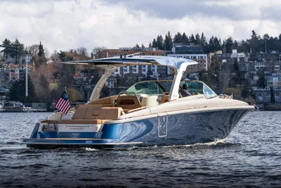 Chris-Craft Launch 35 GT