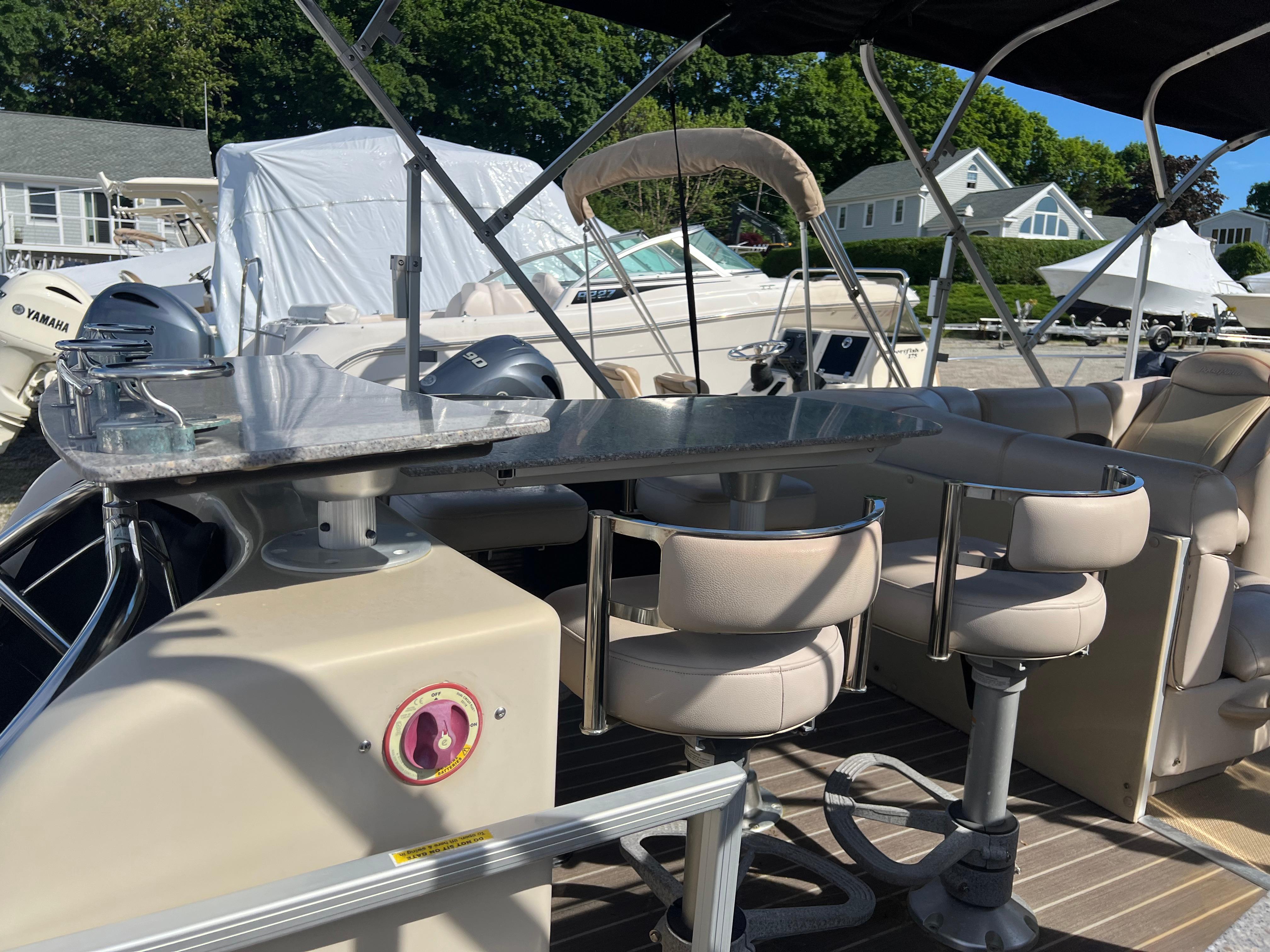 2015 AquaPatio 240 CB Pontoon for sale YachtWorld