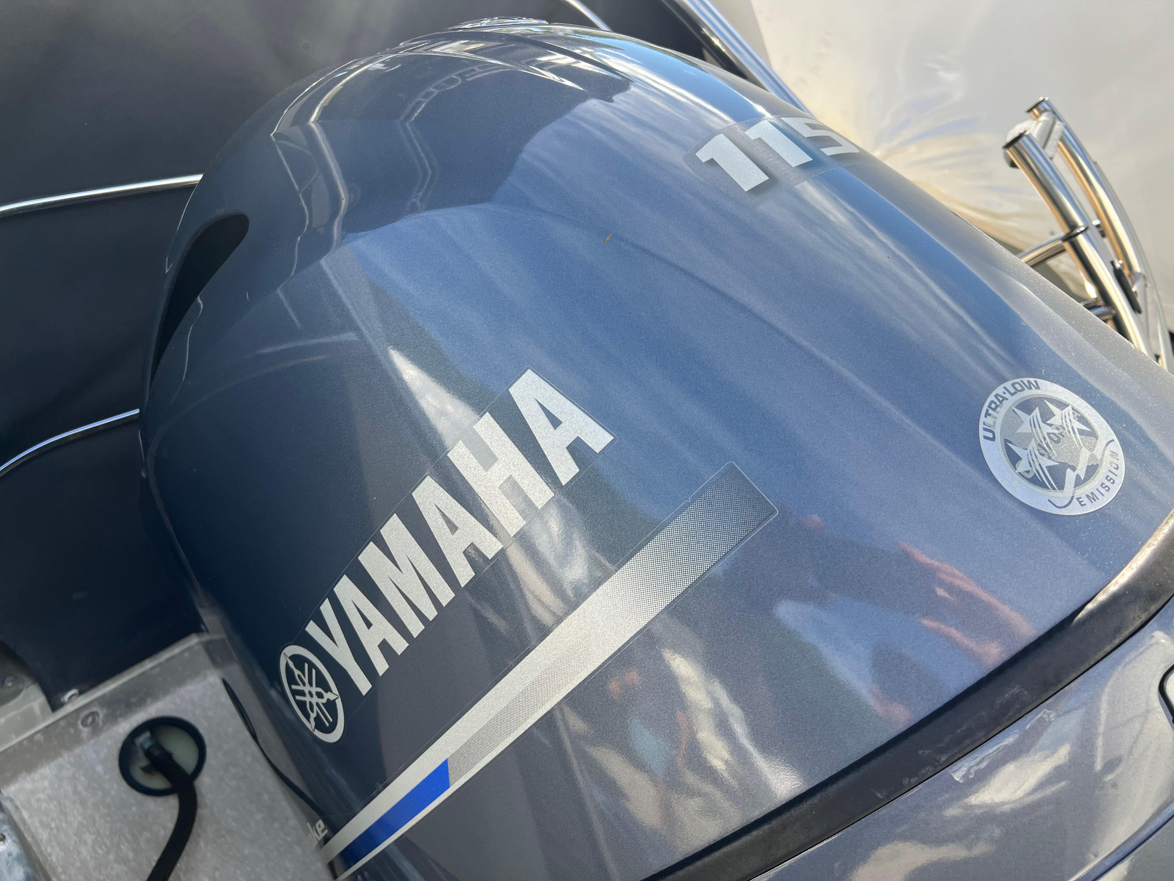 2015 AquaPatio 240 CB Pontoon for sale YachtWorld