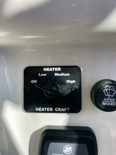 Tin Cup Chalice Yacht Photos Pics 2019 Sea Ray Sundancer 350 Coupe heater control panel with wiper washer knob.