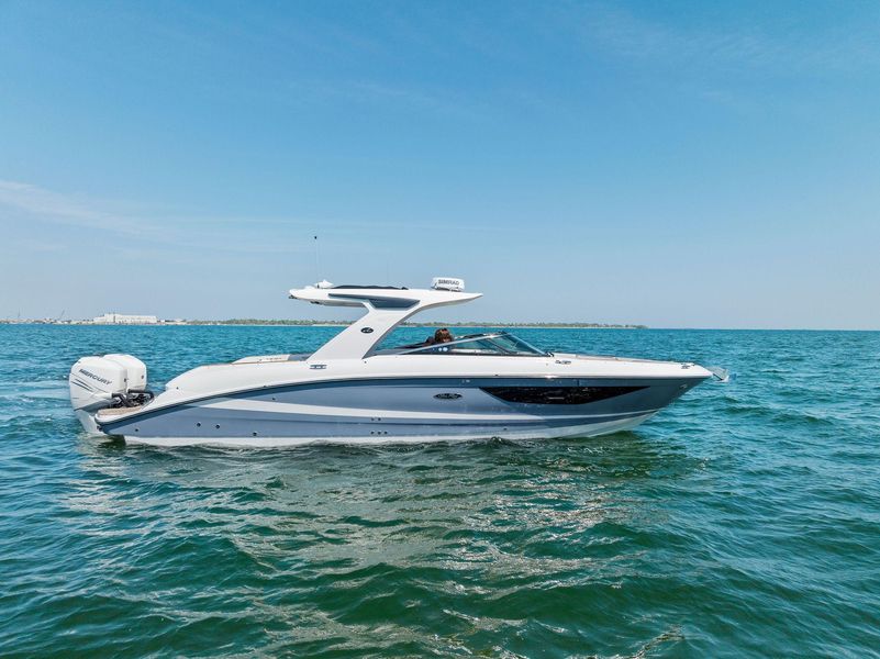 2023 Sea Ray SLX 350 OB