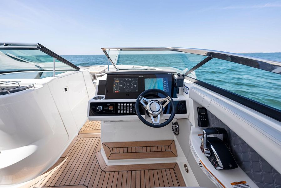 2023 Sea Ray SLX 350 OB