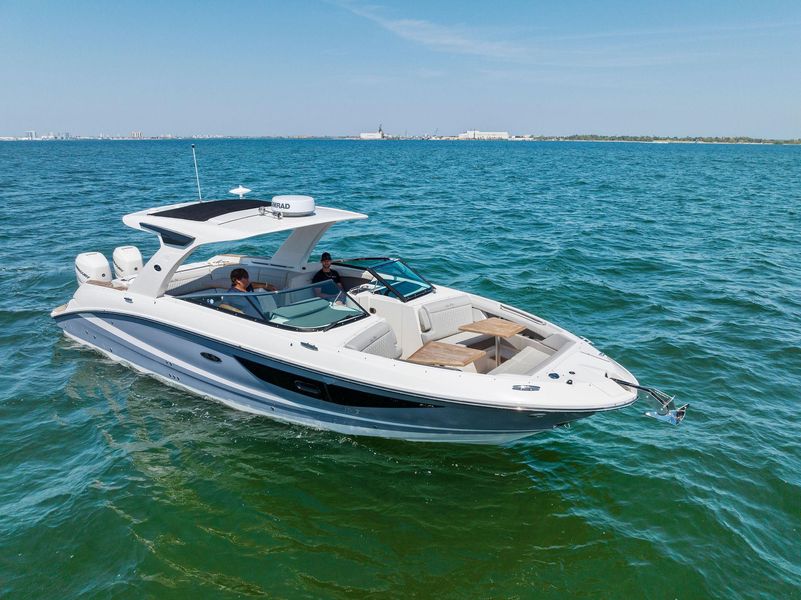 2023 Sea Ray SLX 350 OB