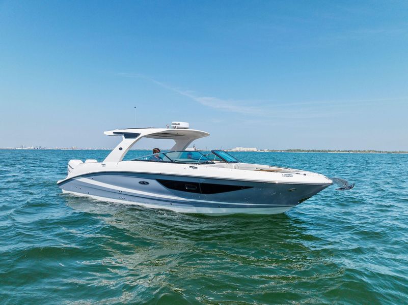 2023 Sea Ray SLX 350 OB