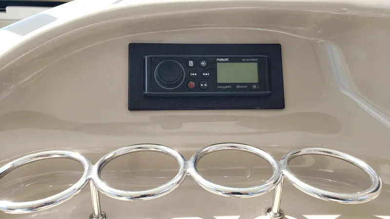 Pacific Dancer Yacht Photos Pics Control panel and cup holders on a 2004 Sea Ray 550 Sundancer yacht.