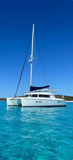 Island Cat Yacht Photos Pics 