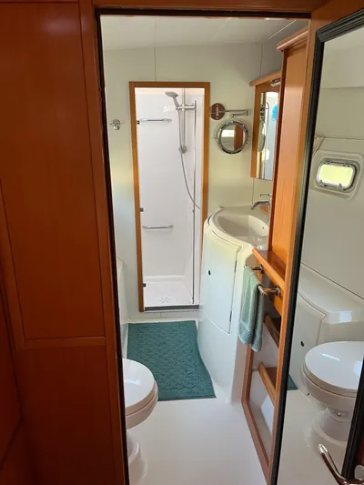 Island Cat Yacht Photos Pics 