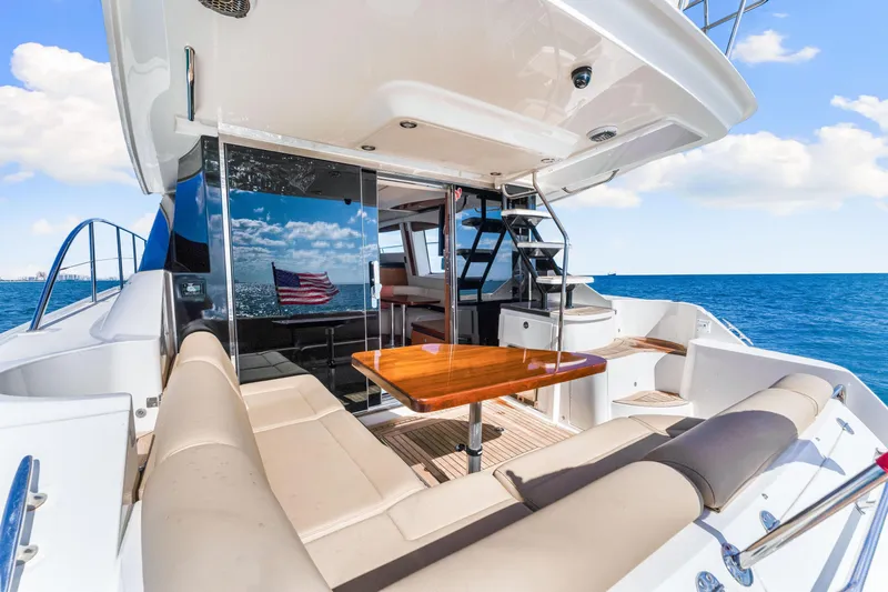 Kokomo Yacht Photos Pics 2016 Sea Ray 510 Fly yacht with elegant seating and ocean view.