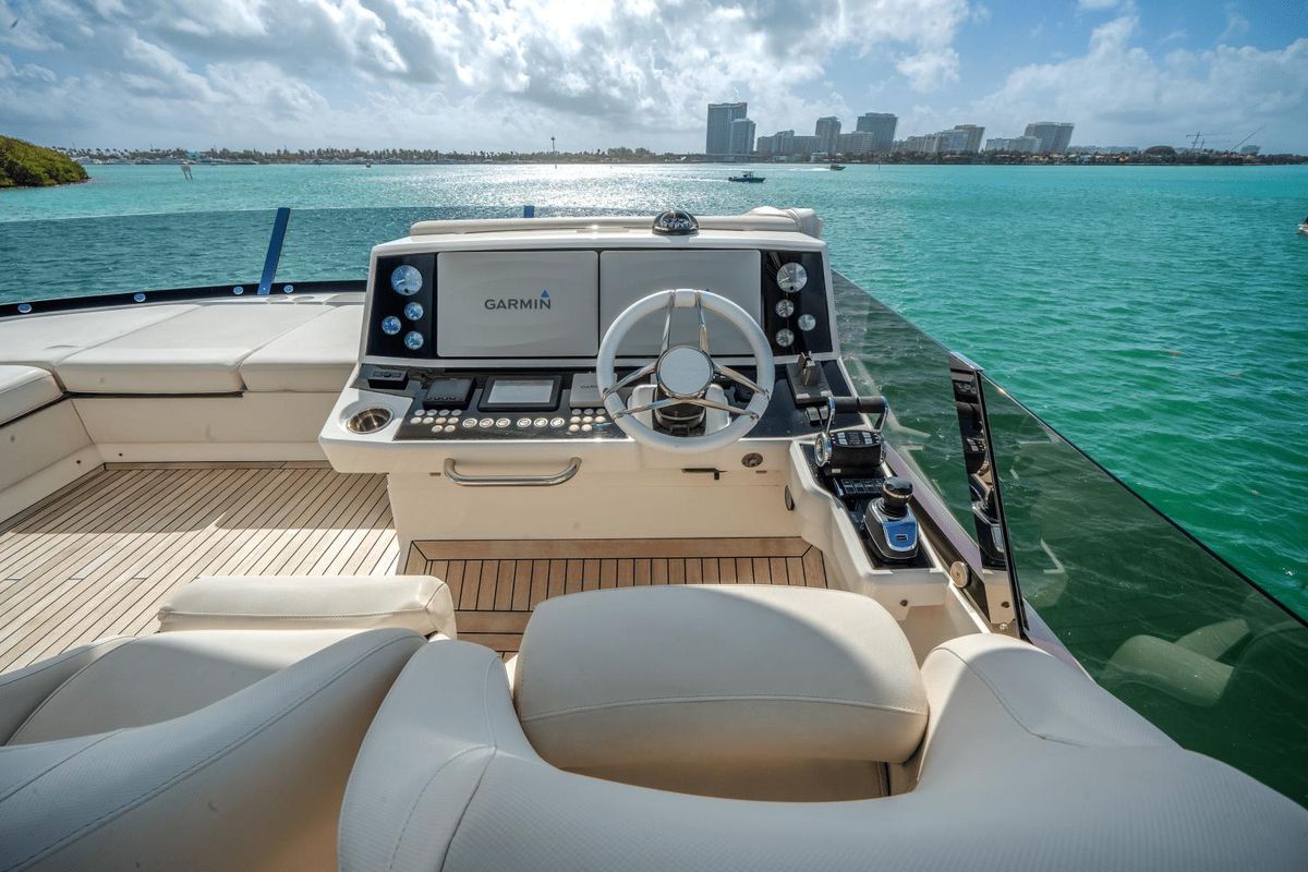 2019 Sunseeker 76 