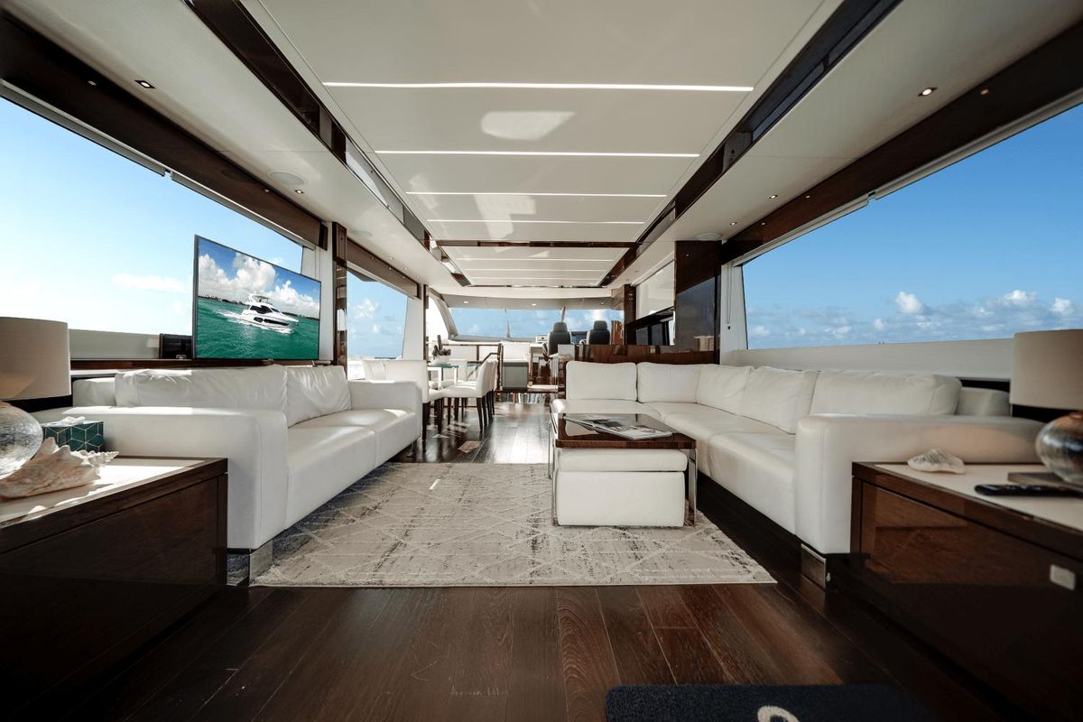2019 Sunseeker 76 