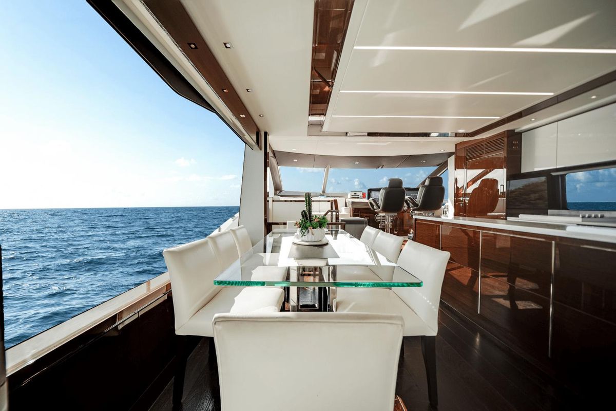 2019 Sunseeker 76 