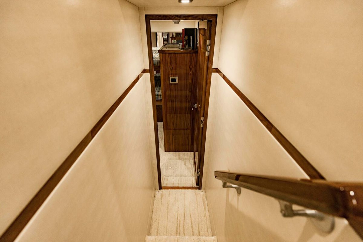 2020 Viking 72 