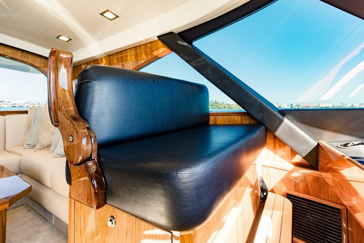 2020 Viking 72 