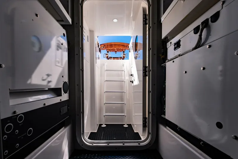 Sari Victoria Yacht Photos Pics 