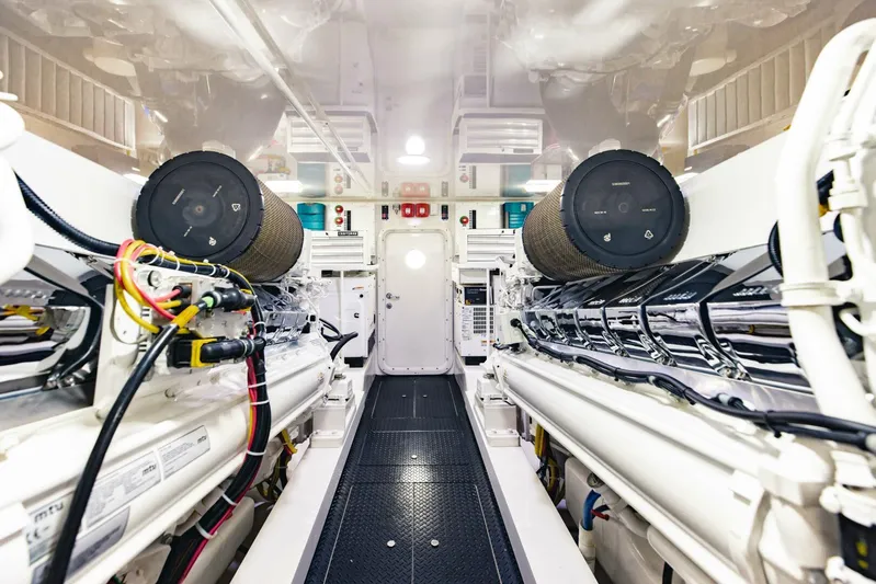 Sari Victoria Yacht Photos Pics 