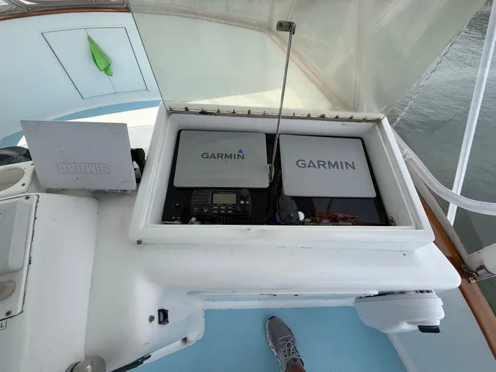 March Hare Yacht Photos Pics 