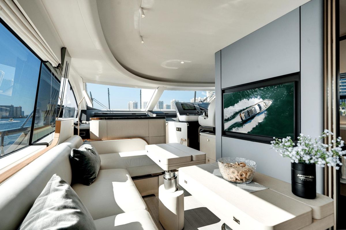 2023 Azimut 68 