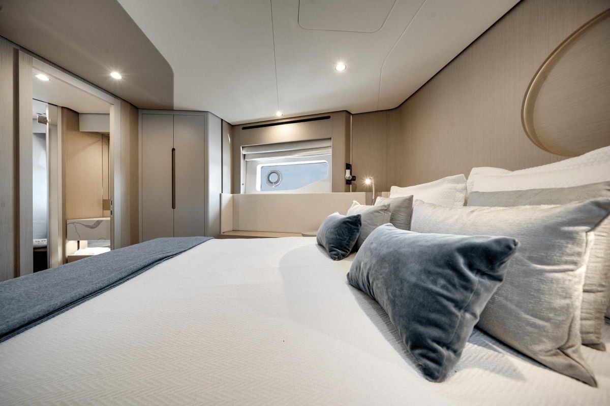 2023 Azimut 68 