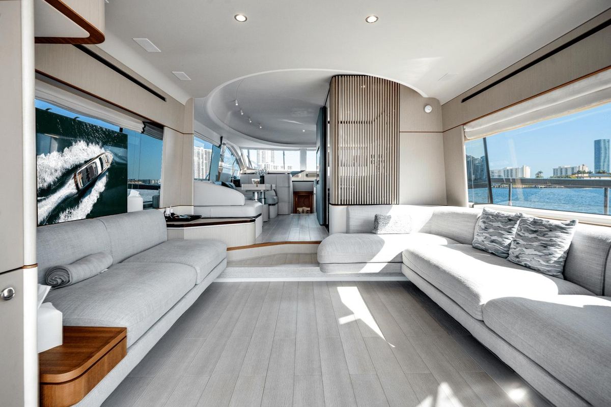 2023 Azimut 68 