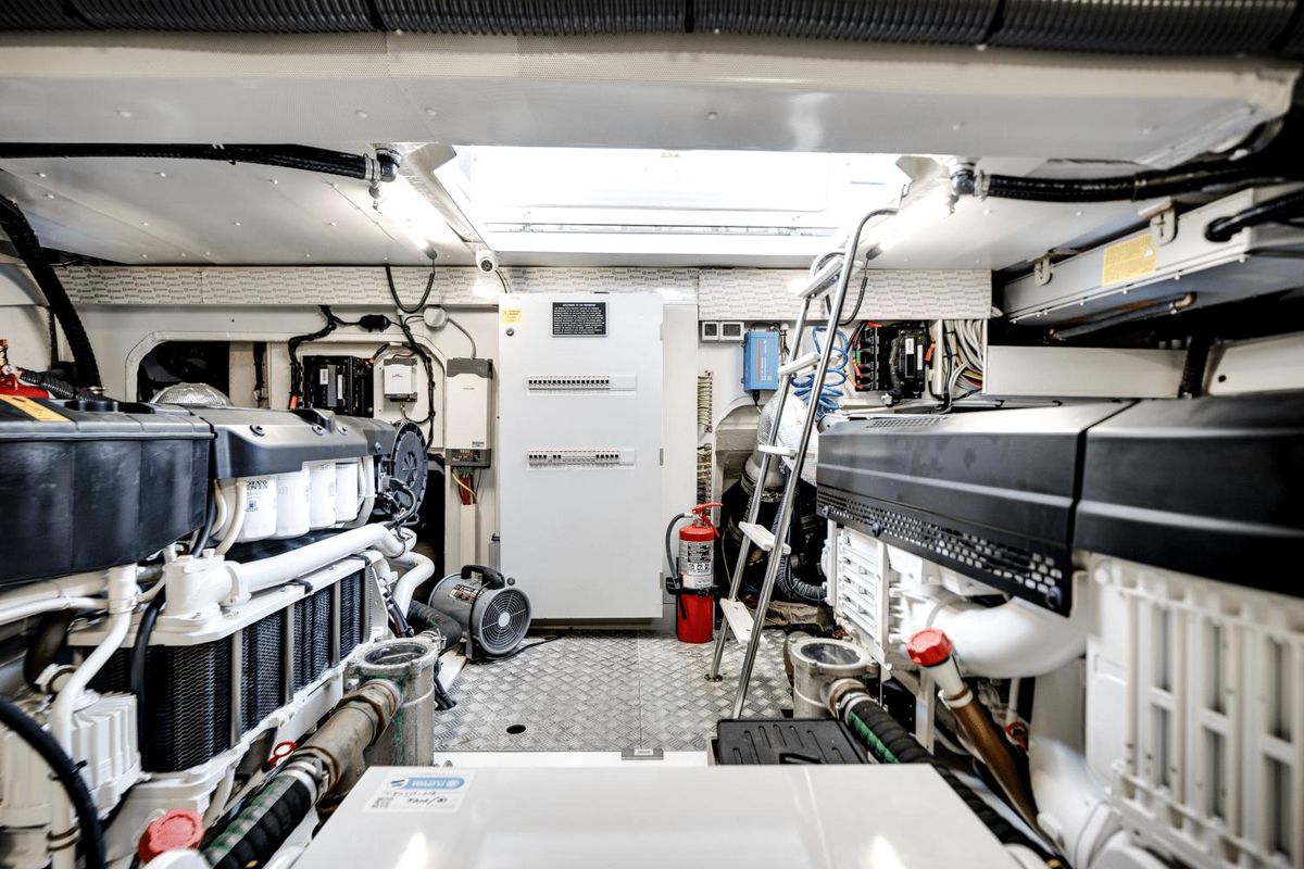 2023 Azimut 68 