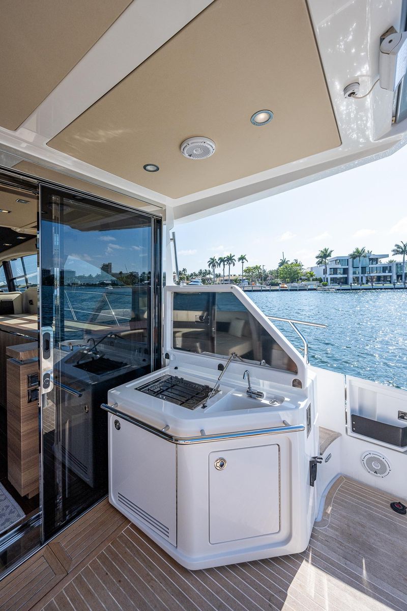 2014 Azimut 55 