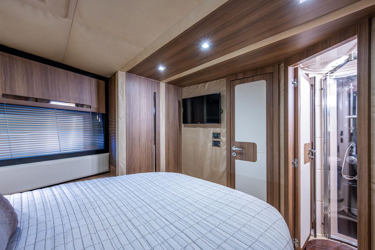 2014 Azimut 55 