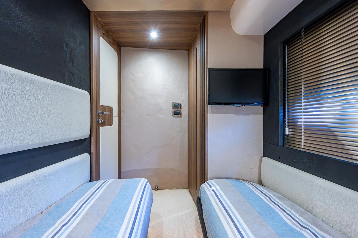 2014 Azimut 55 