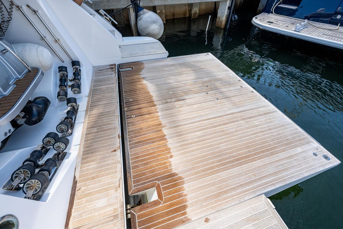 2014 Azimut 55 