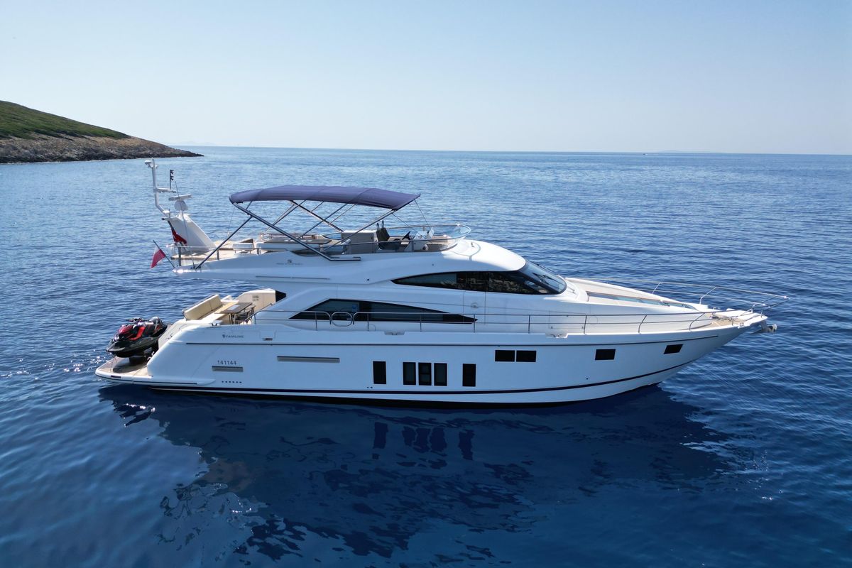 2014 Fairline 66 