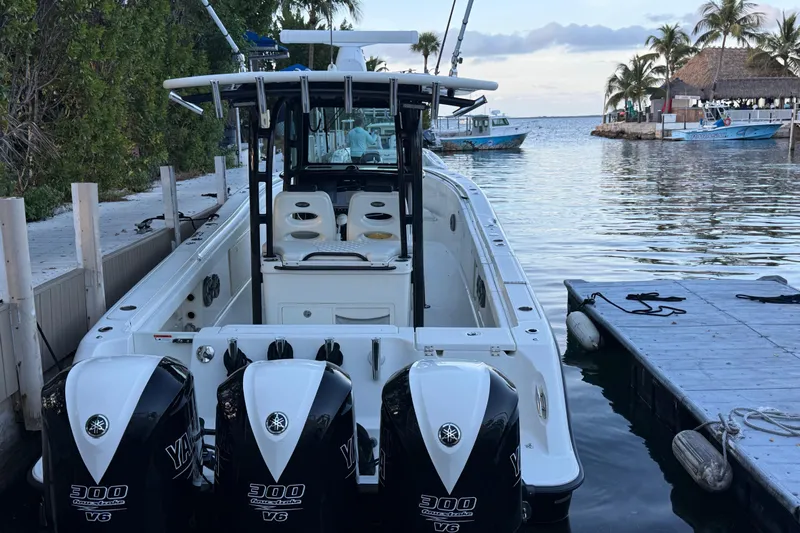  Yacht Photos Pics 2015 Hydra-Sports 3400 CC boat docked with triple Yamaha 300 engines.