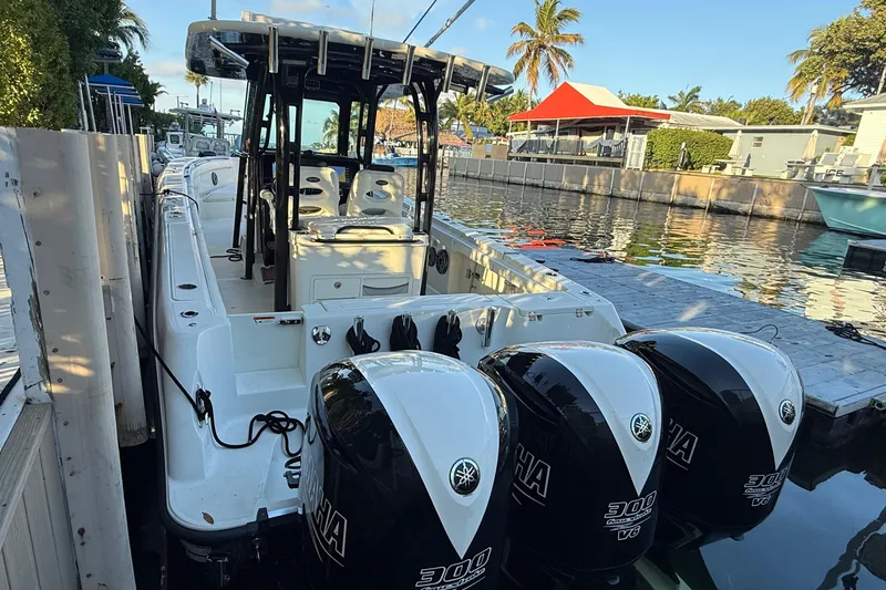  Yacht Photos Pics 2015 Hydra-Sports 3400 CC boat docked with triple Yamaha engines.