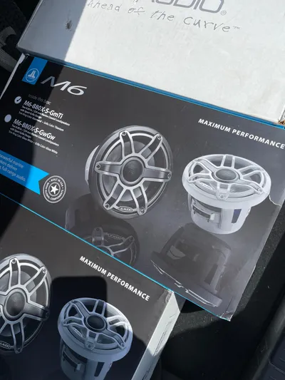  Yacht Photos Pics Boxes of JL Audio M6 marine speakers for Hydra-Sports 3400 Center Console, 2015 model.