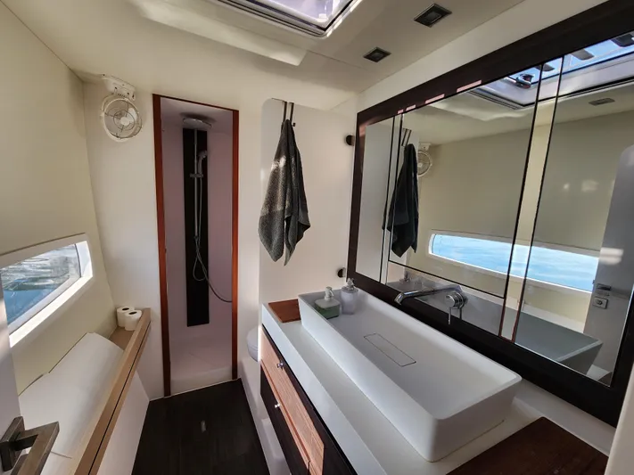 Horizon Now Yacht Photos Pics 