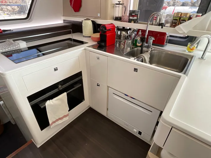 Horizon Now Yacht Photos Pics 